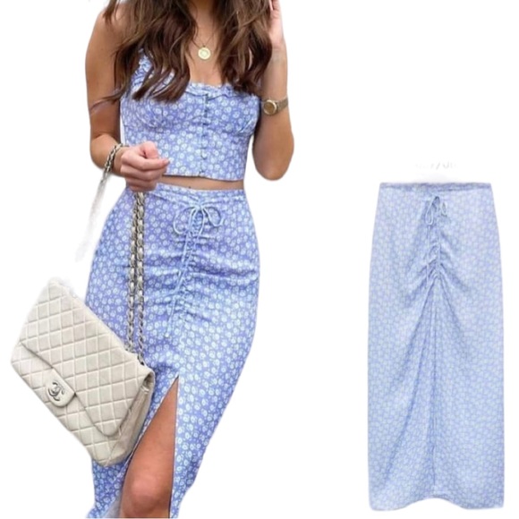 Zara Dresses & Skirts - ZARA floral Midi Skirt